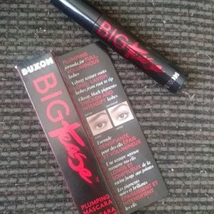 Big tease plumping mascara